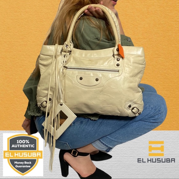 Balenciaga Handbags - Balenciaga shoulder bag hand bag the pert cream